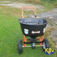 Fertilizer Spreader - Garden