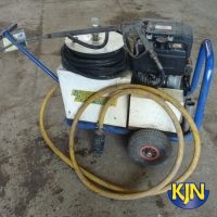 Cold Water Pressure Washer up to 3,000 psi / 207 bar